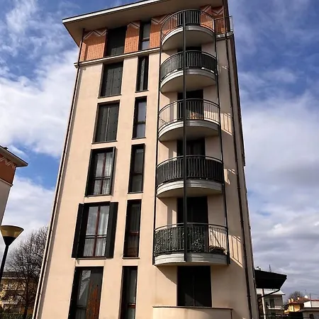 Stylish Near Malpensa Apartman *